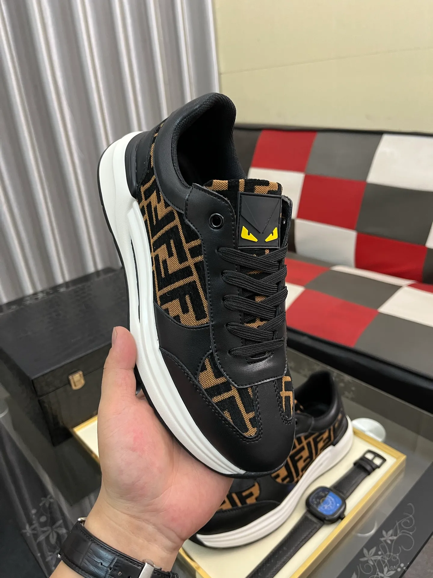Men's Men's Shoes💰438⌚️⌚️[Fendi] Fendi's latest casual shoes for men! Available at counters simultaneously! A one-to-one replica of the original. All imported official website one-to-one cowhide fabric. The interior is made of top-grade sheepskin, and the original factory-supplied rubber outsole is used. Leading new fashion concepts. Matching code: 38-44. 2️⃣ colors available